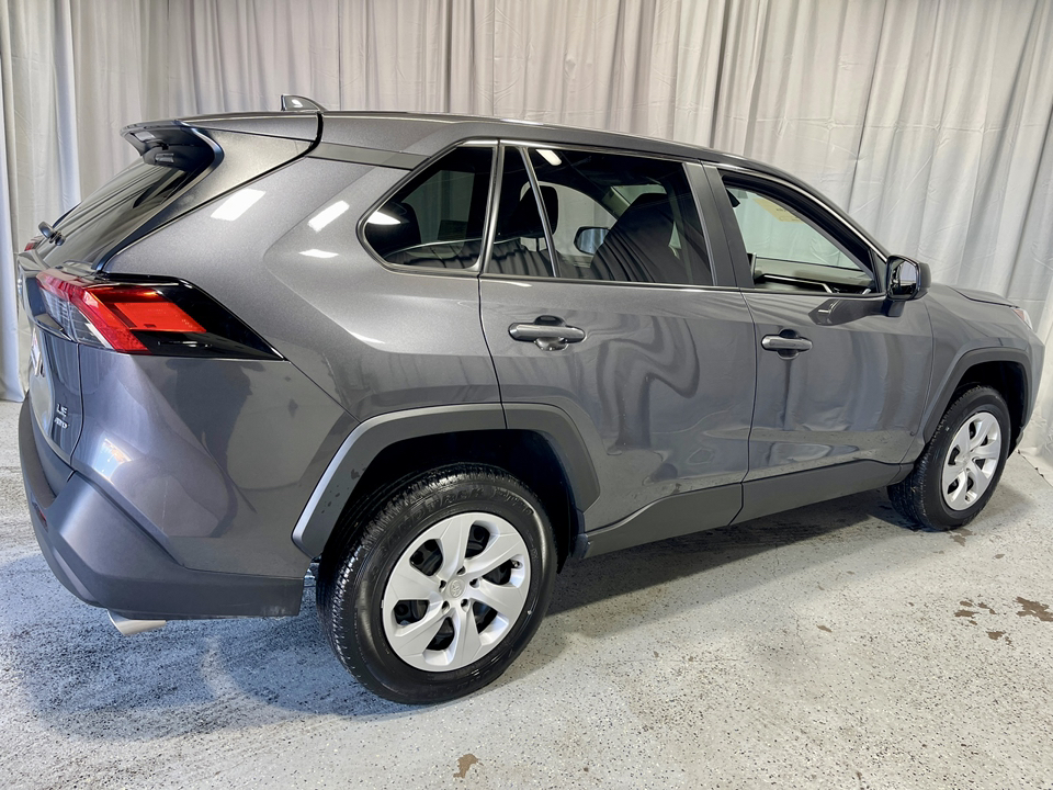 2024 Toyota RAV4 LE 3