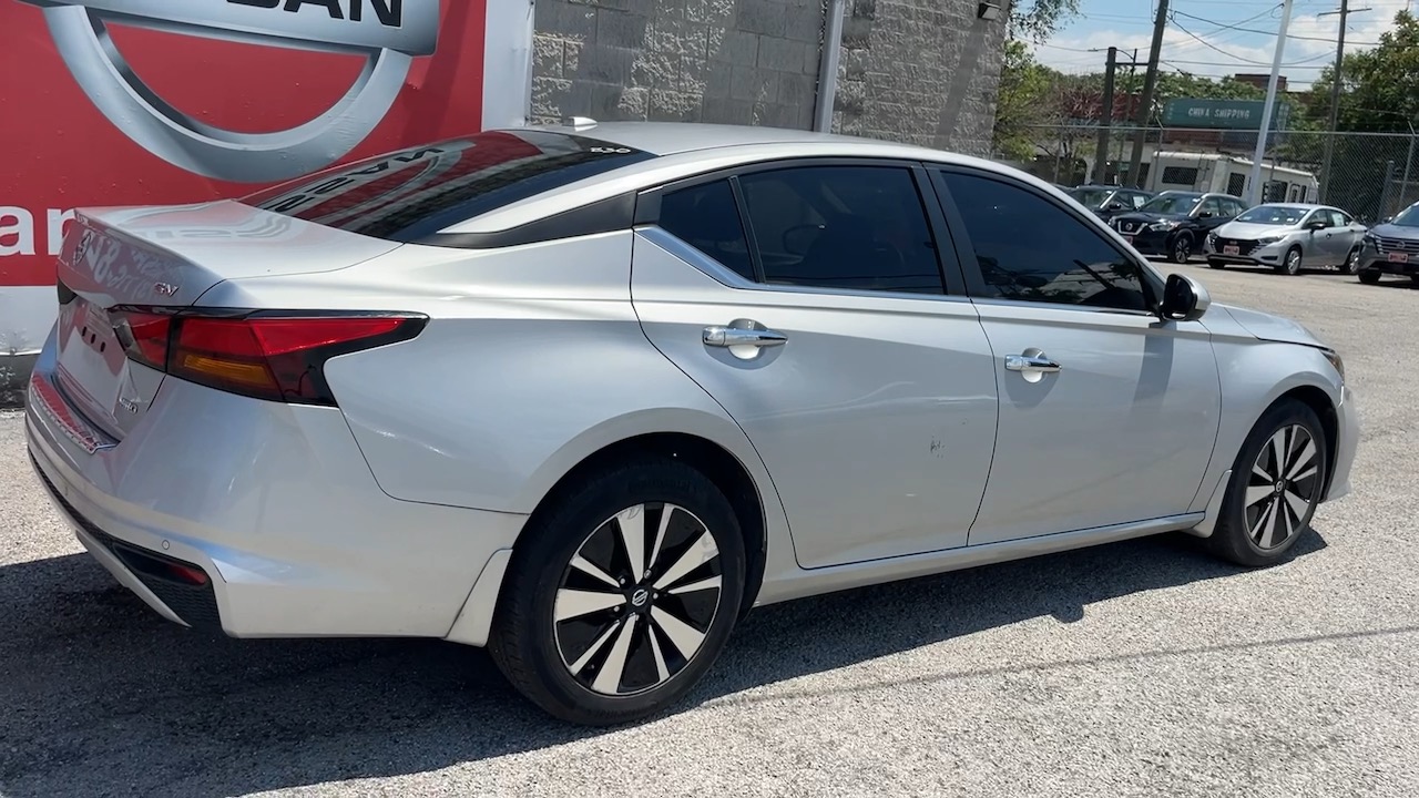 2021 Nissan Altima 2.5 SV 2