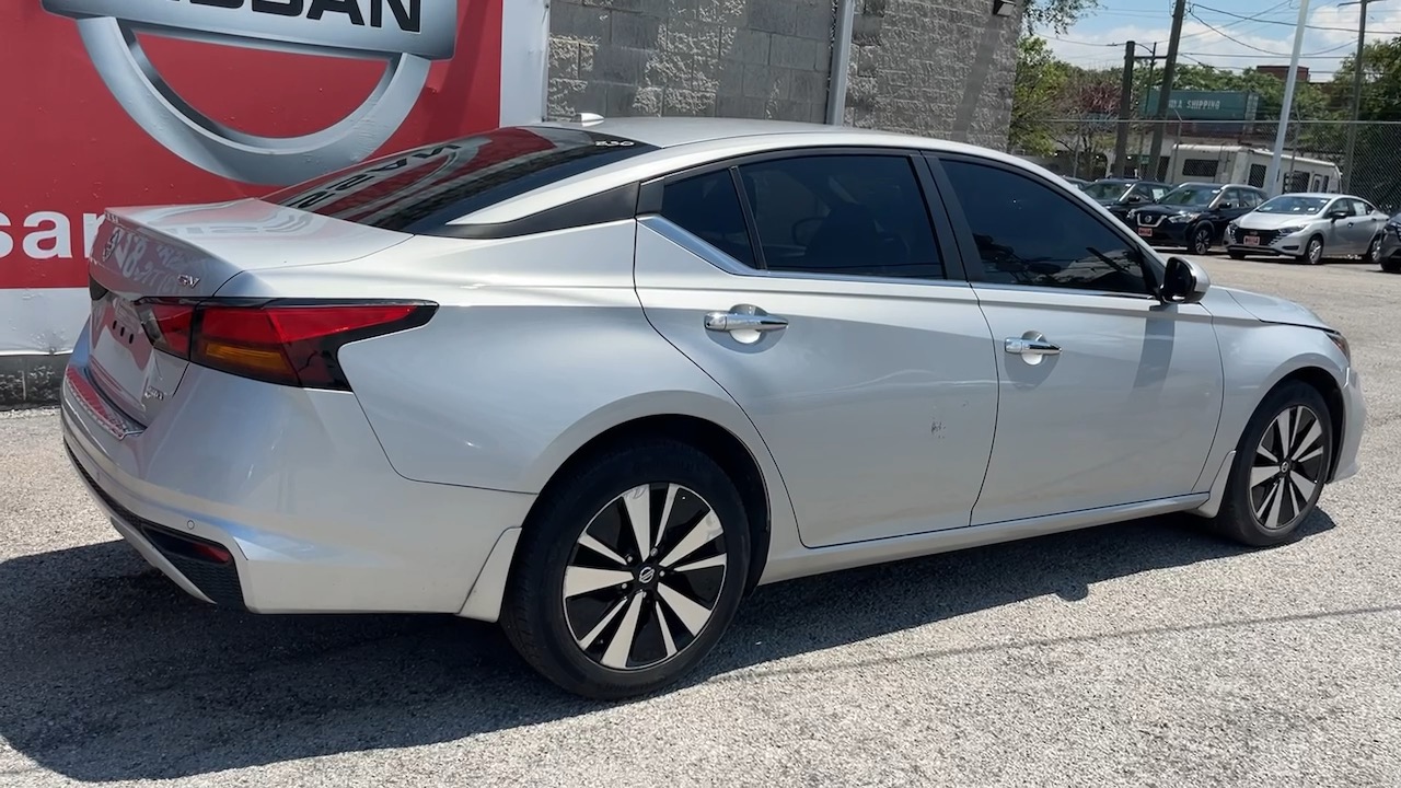 2021 Nissan Altima 2.5 SV 17