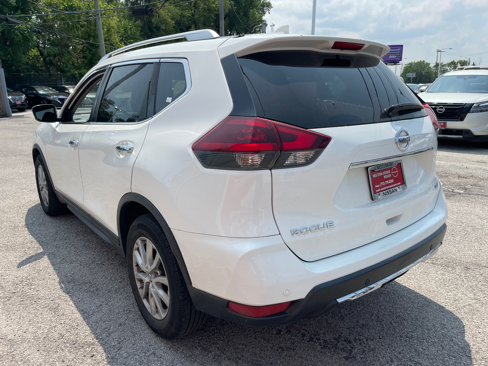 2020 Nissan Rogue SV 26