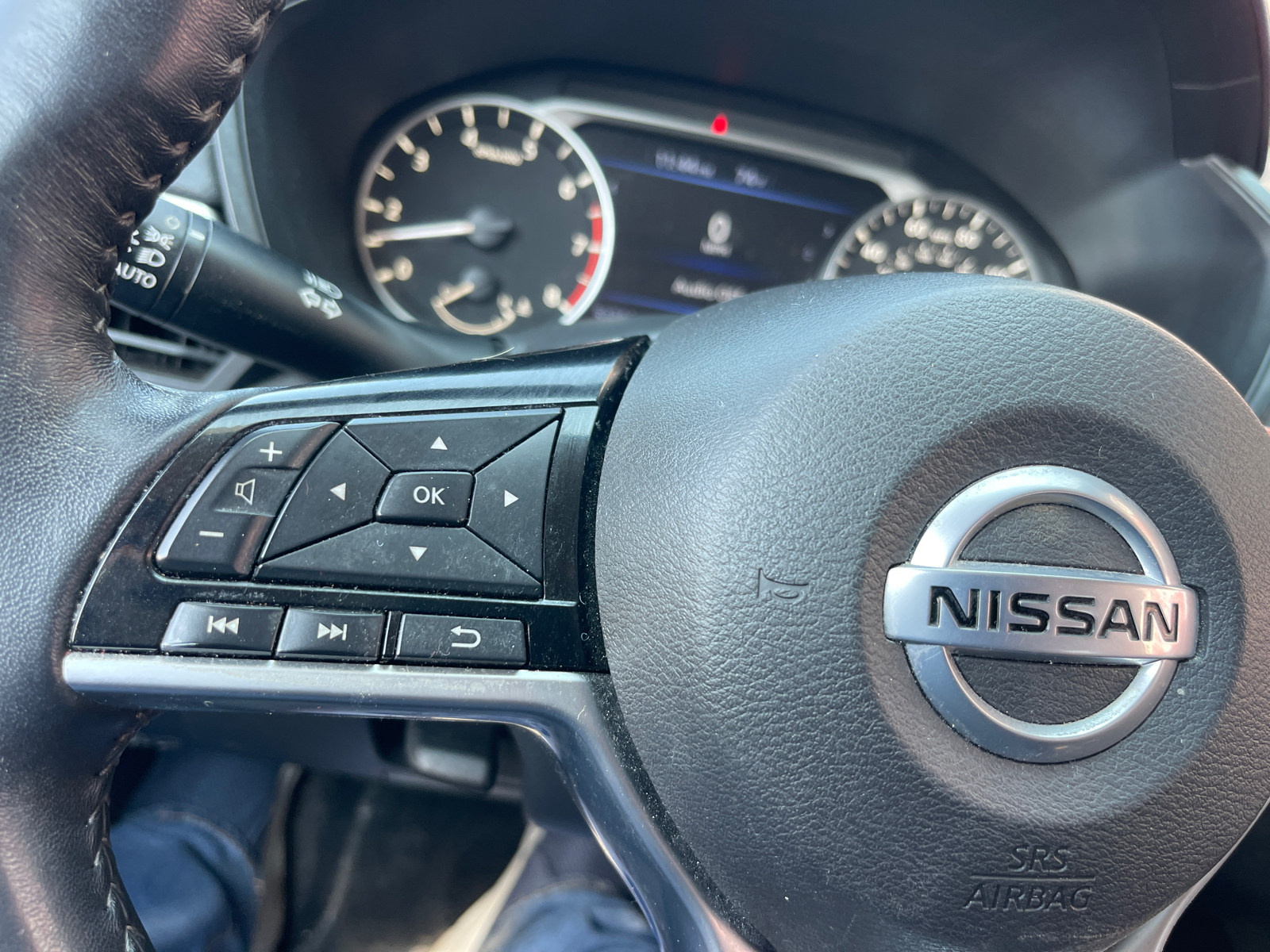 2021 Nissan Altima 2.5 SV 12