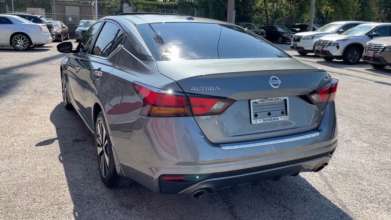 2021 Nissan Altima 2.5 SV 23