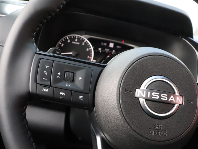 2024 Nissan Pathfinder SL 13