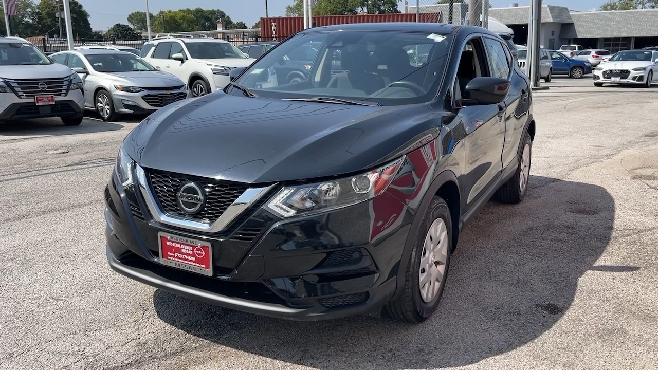 2020 Nissan Rogue Sport S 26