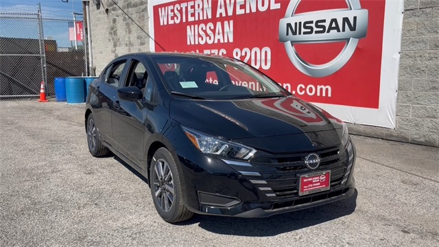 2024 Nissan Versa 1.6 SV 8