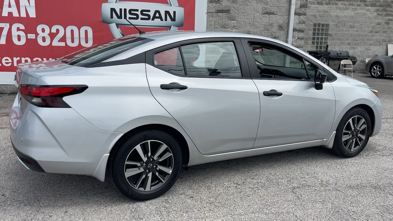 2024 Nissan Versa 1.6 S 24