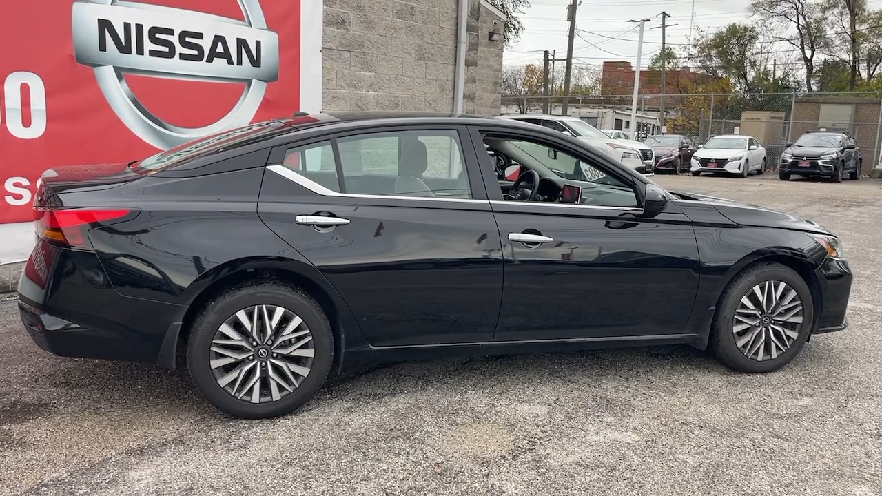 2023 Nissan Altima 2.5 SV 4