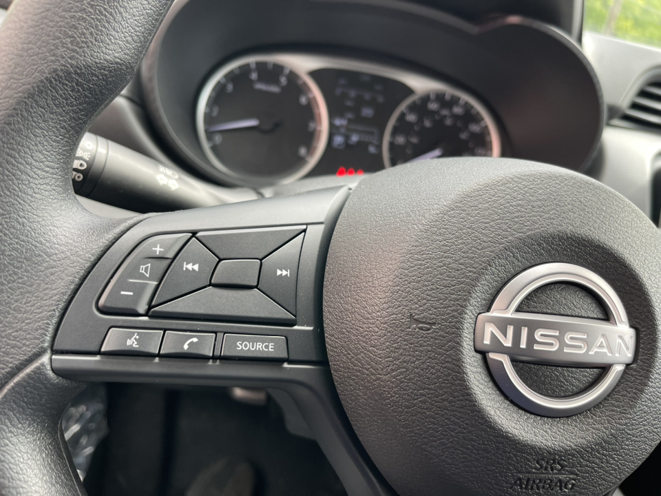 2024 Nissan Versa 1.6 S 11