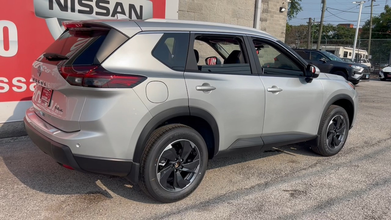 2024 Nissan Rogue SV 4