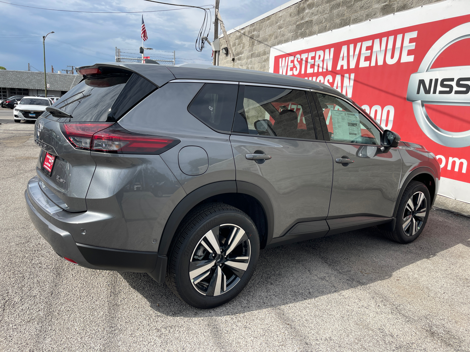 2024 Nissan Rogue SL 3