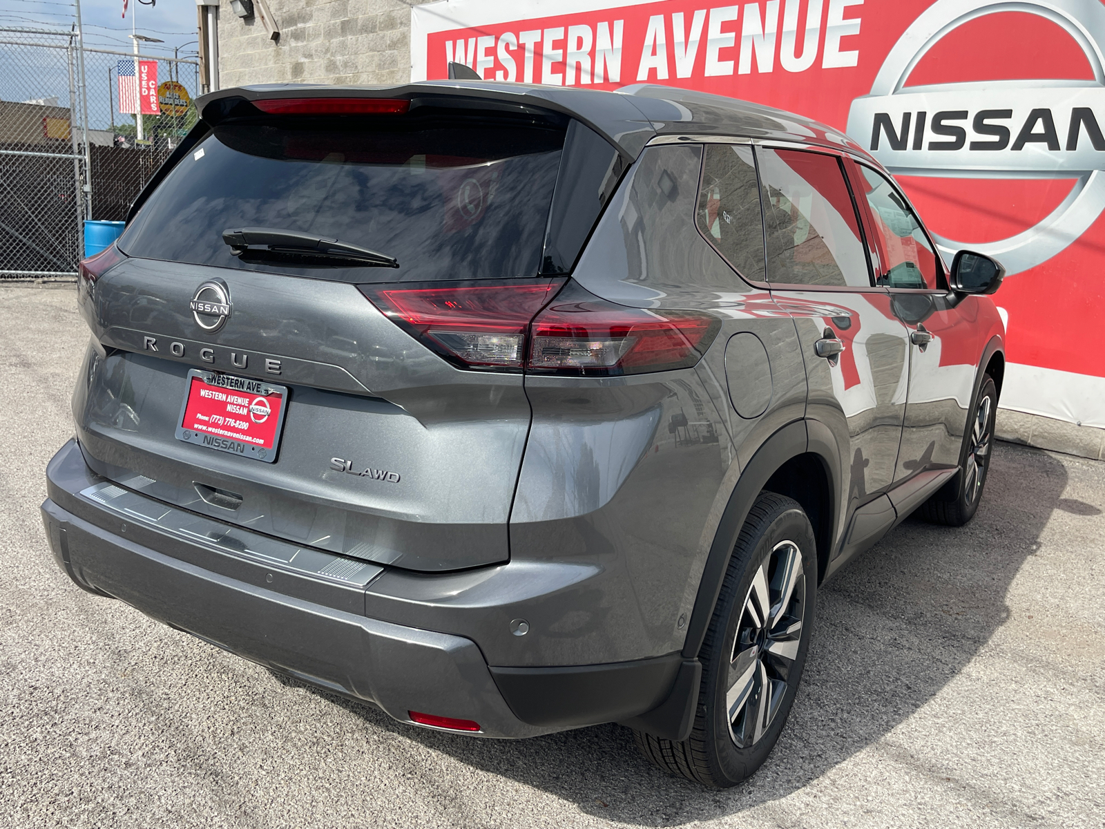 2024 Nissan Rogue SL 24