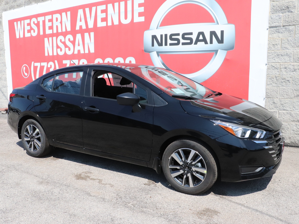 2024 Nissan Versa 1.6 S 18