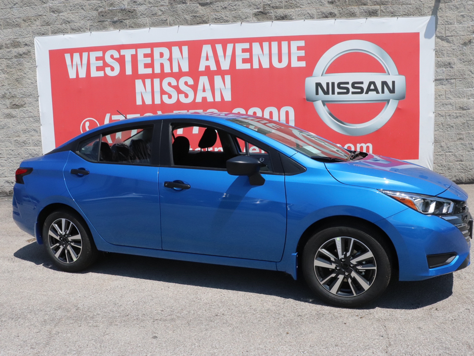 2024 Nissan Versa 1.6 S 21