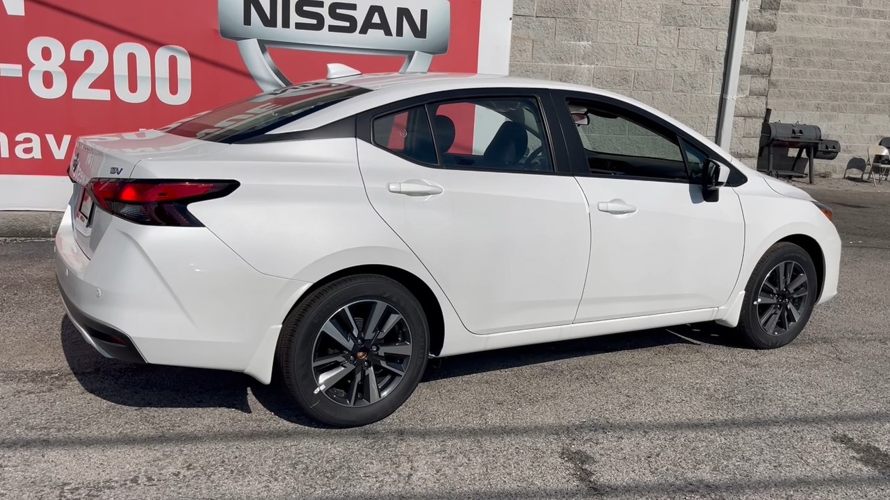 2024 Nissan Versa 1.6 SV 19