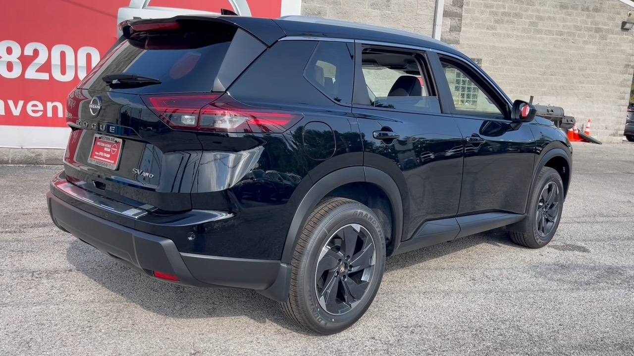 2024 Nissan Rogue SV 24