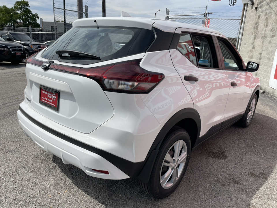 2024 Nissan Kicks S 22