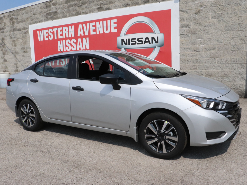 2024 Nissan Versa 1.6 S 4