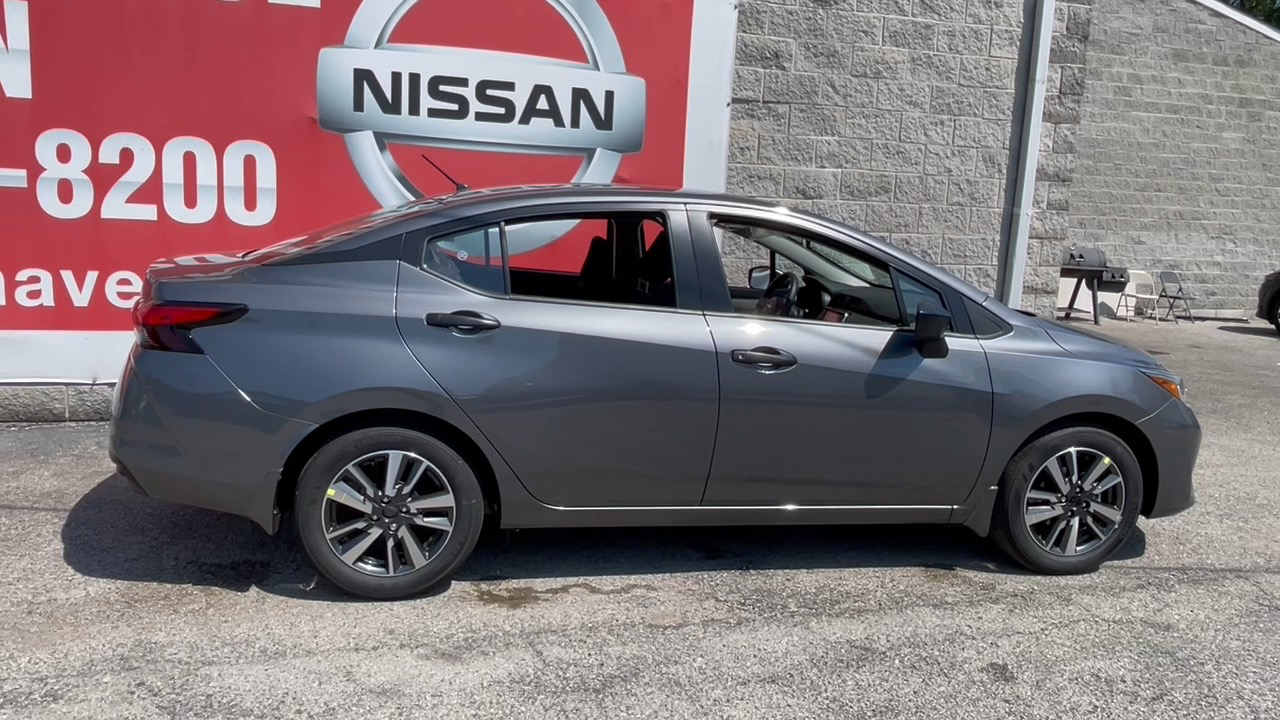 2024 Nissan Versa 1.6 S 4