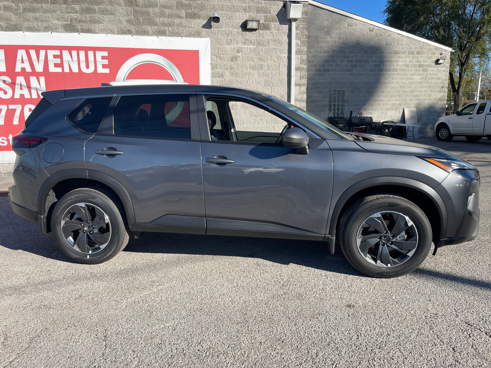 2024 Nissan Rogue SV 3