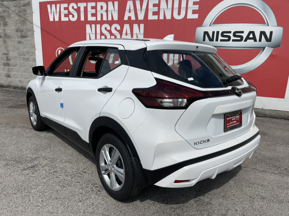 2024 Nissan Kicks S 20