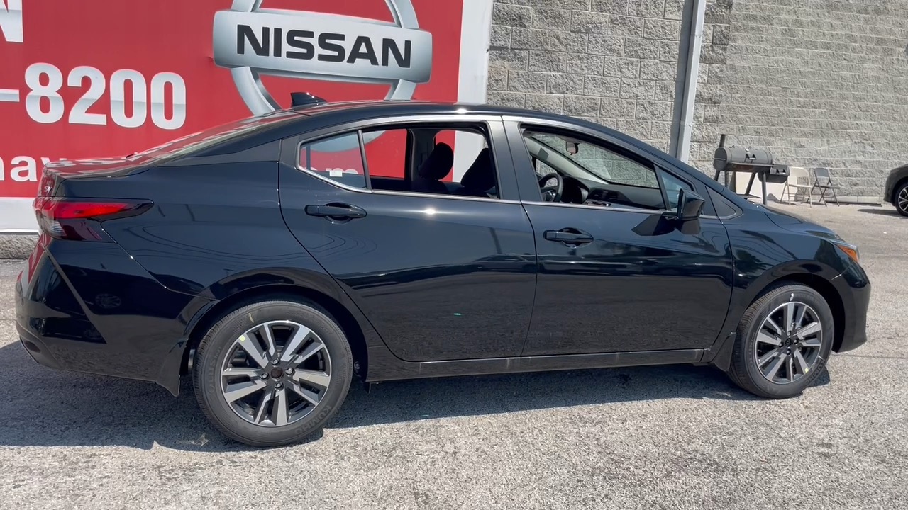 2024 Nissan Versa 1.6 SV 18