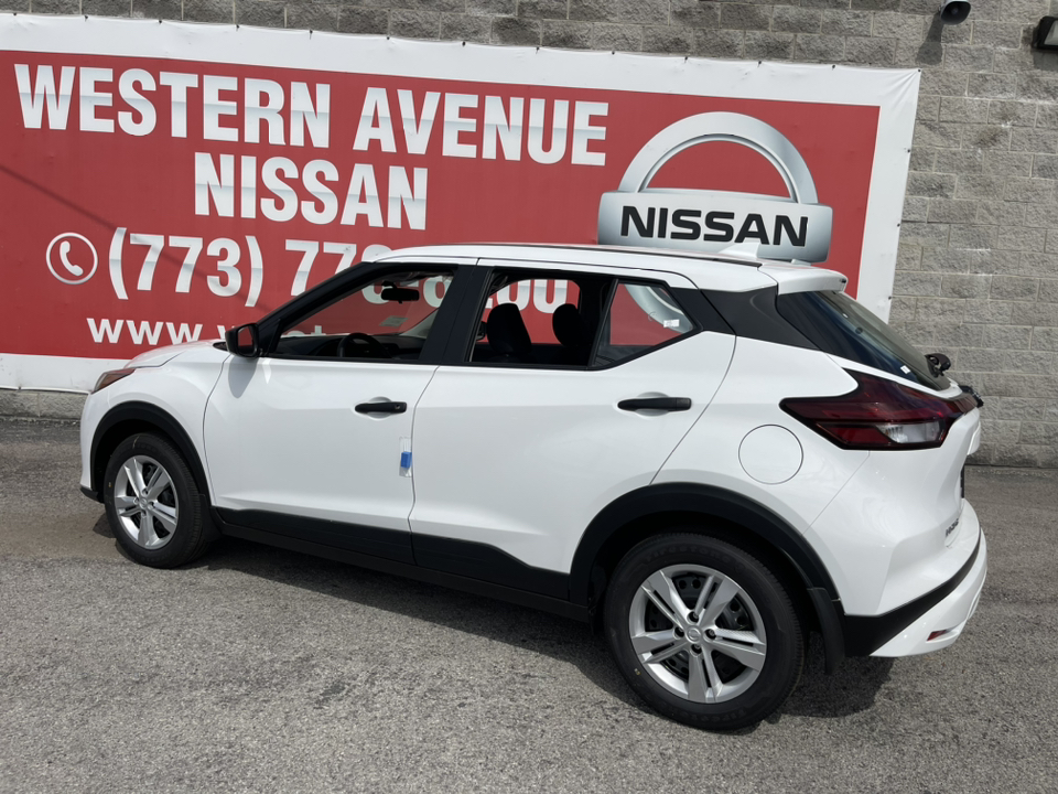 2024 Nissan Kicks S 23