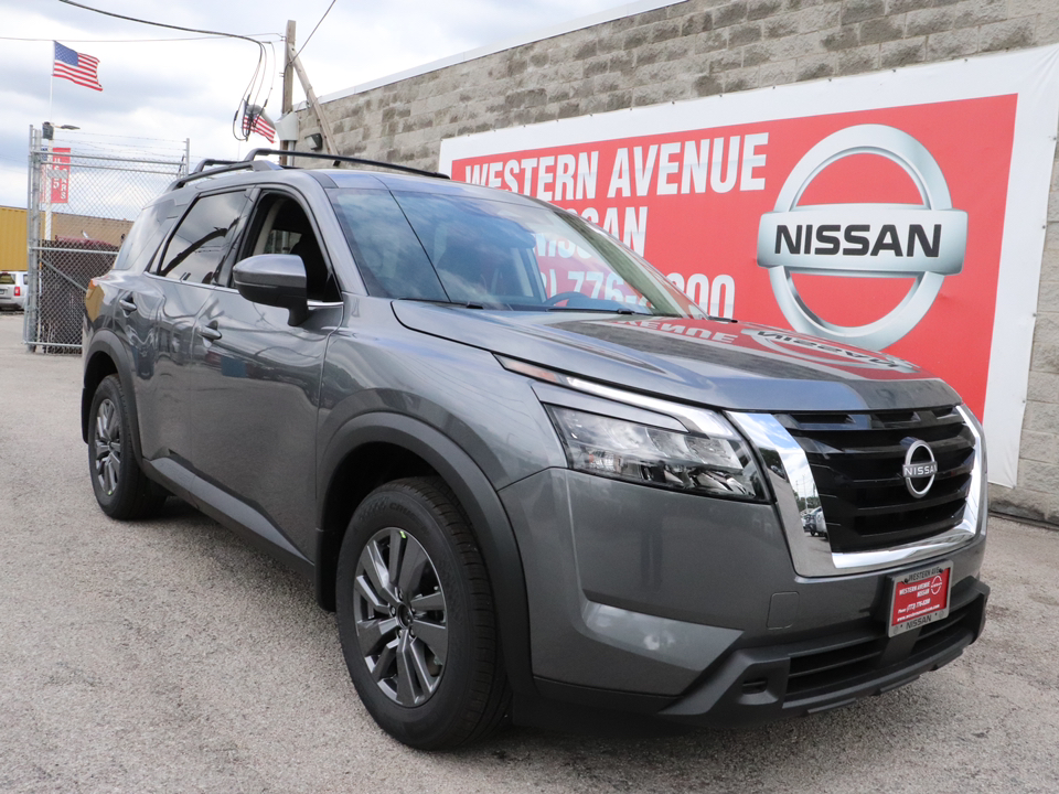 2024 Nissan Pathfinder SV 2