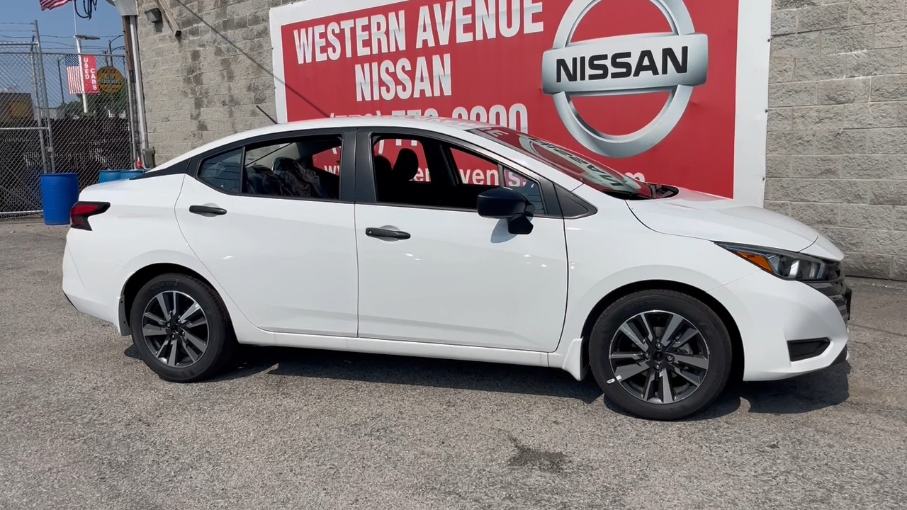 2024 Nissan Versa 1.6 S 5