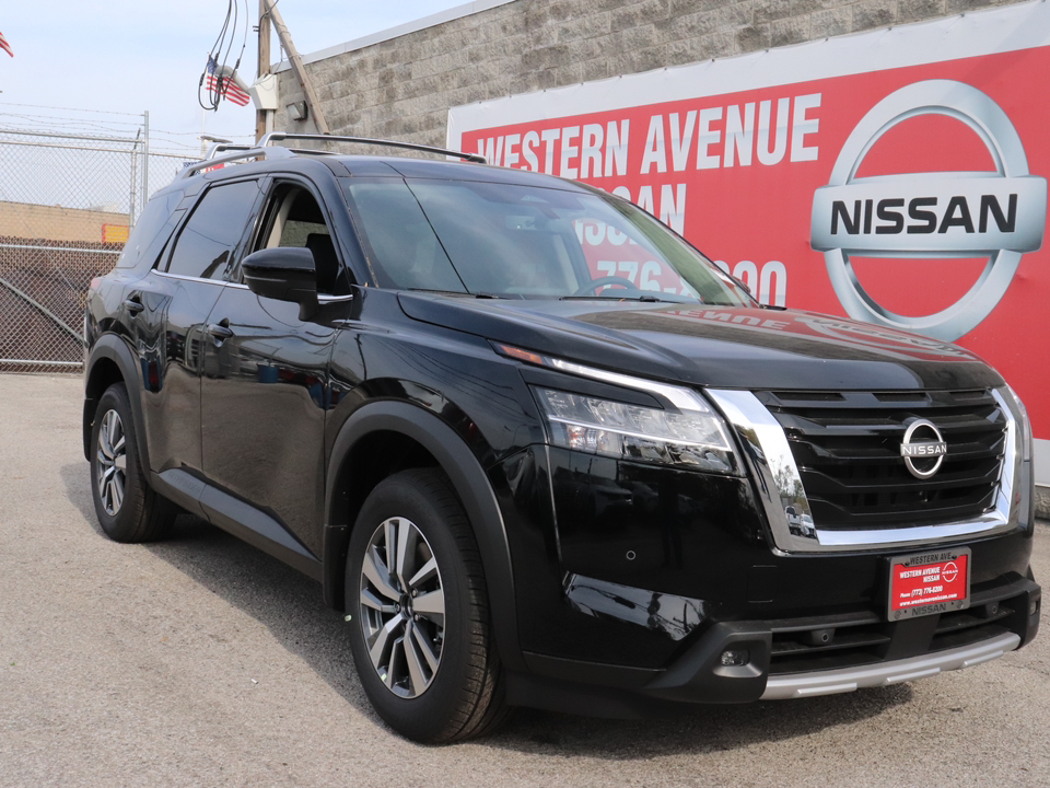 2024 Nissan Pathfinder SL 1