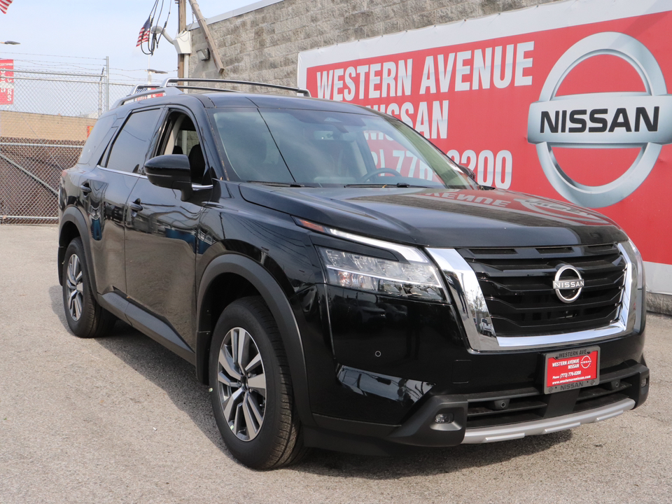 2024 Nissan Pathfinder SL 2