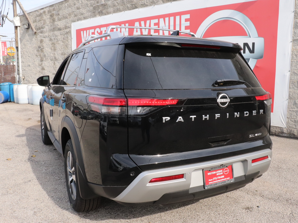 2024 Nissan Pathfinder SL 7