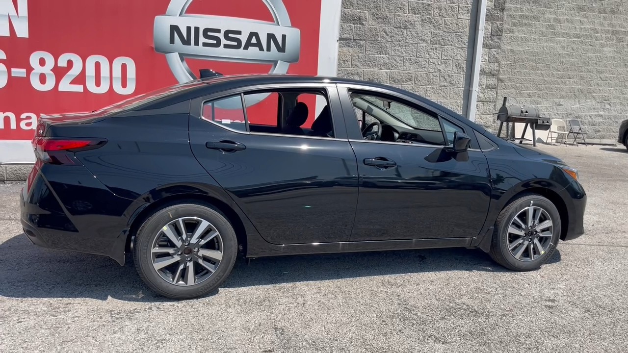 2024 Nissan Versa 1.6 SV 4