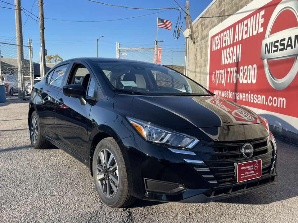 2024 Nissan Versa 1.6 SV 2