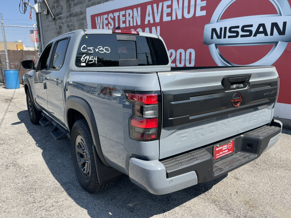 2025 Nissan Frontier PRO-4X 29