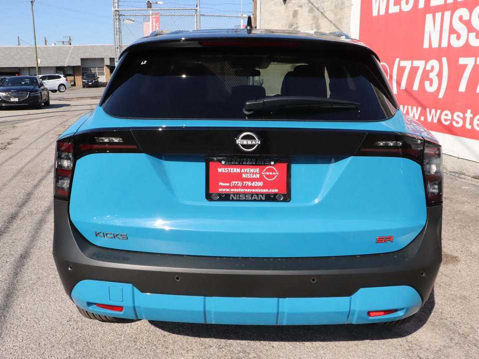 2025 Nissan Kicks SR 5