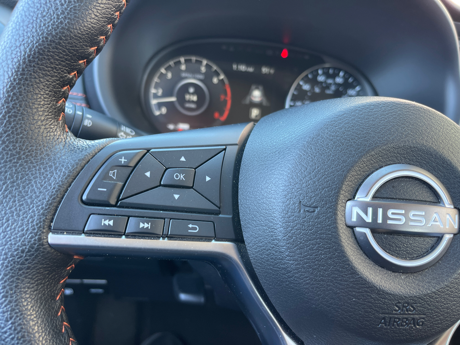 2024 Nissan Kicks SR 14