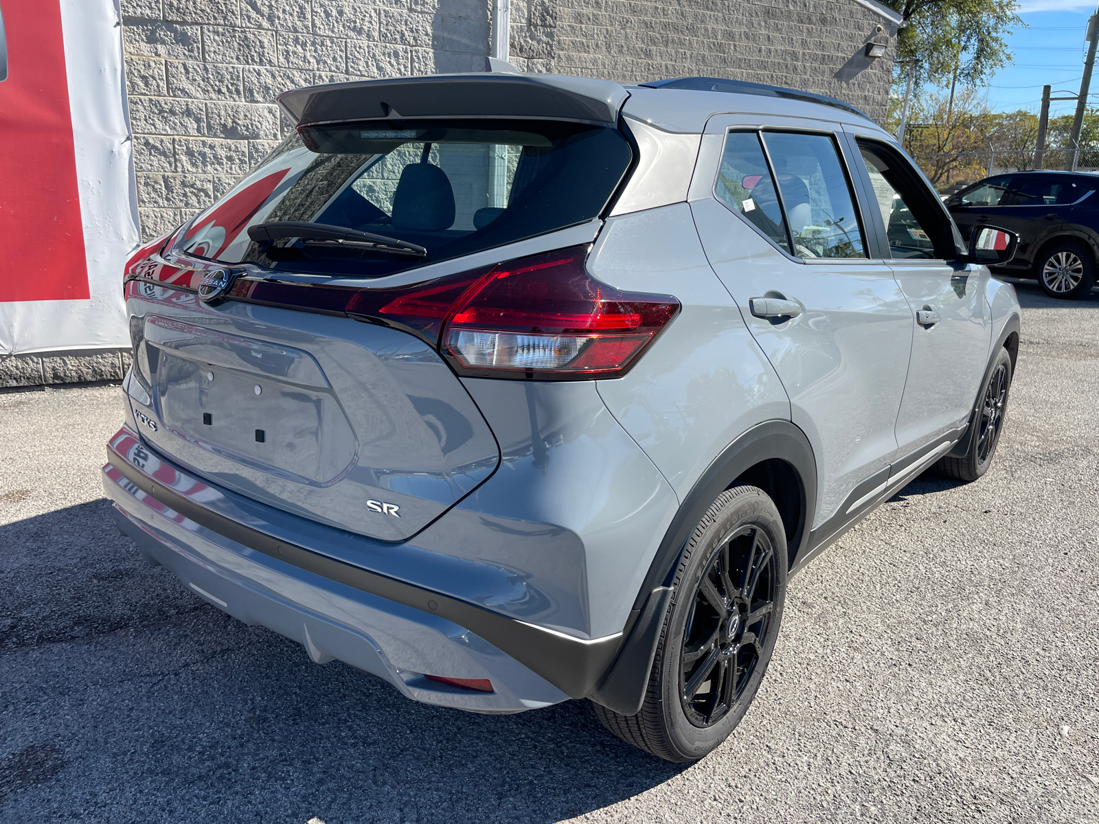 2024 Nissan Kicks SR 25