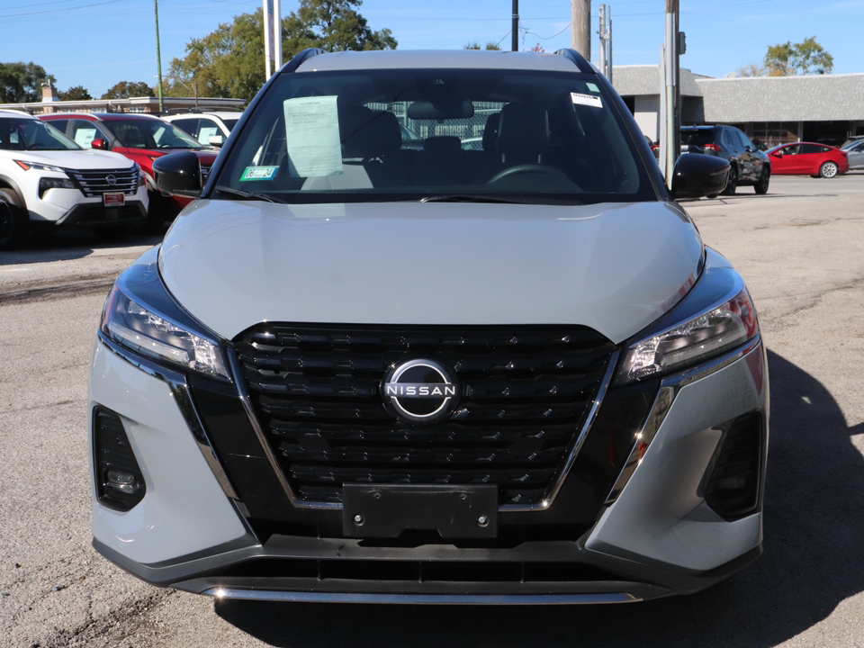 2024 Nissan Kicks SR 29