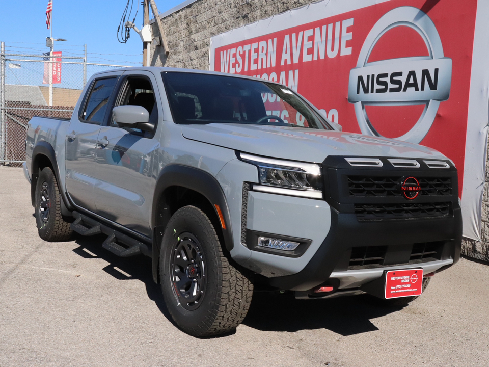 2025 Nissan Frontier PRO-4X 2