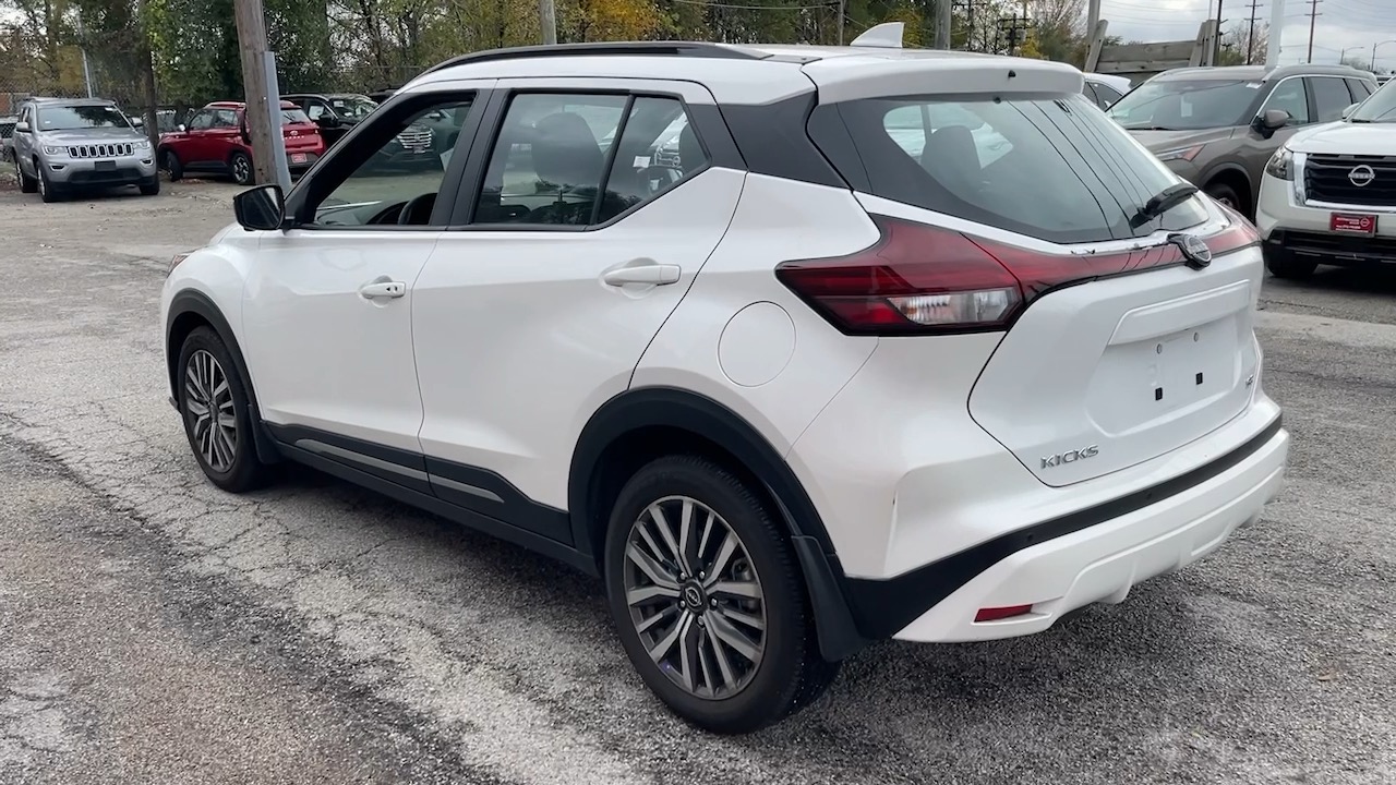 2023 Nissan Kicks SR 25