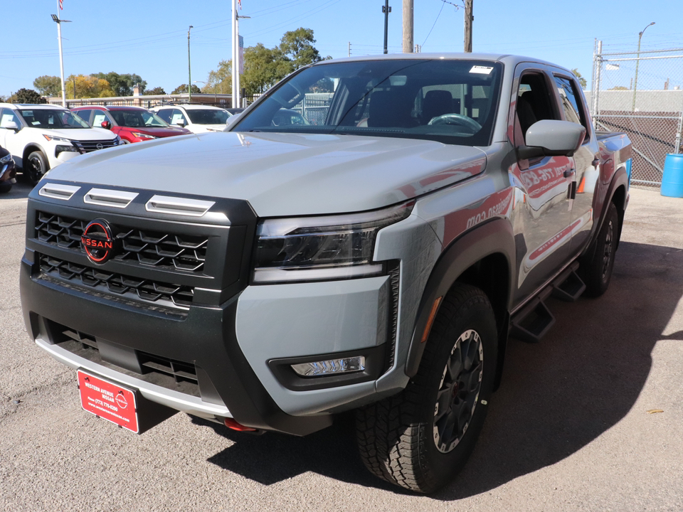 2025 Nissan Frontier PRO-4X 30