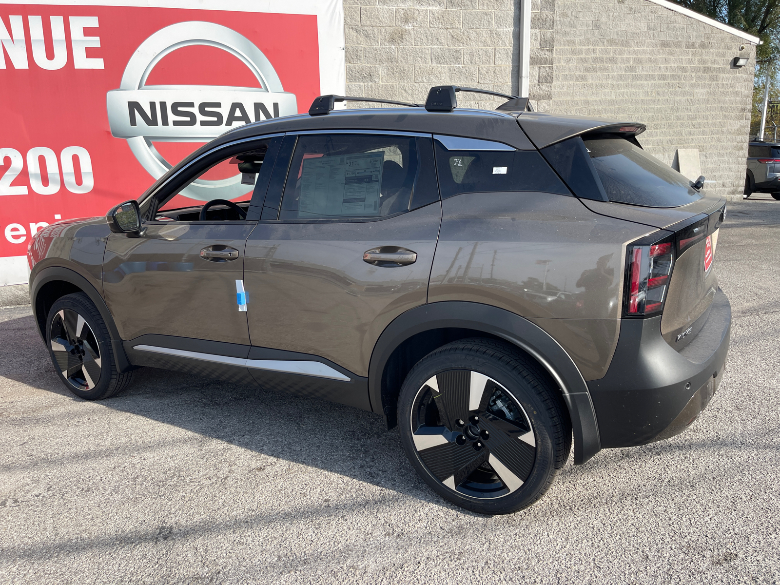 2025 Nissan Kicks SR 7