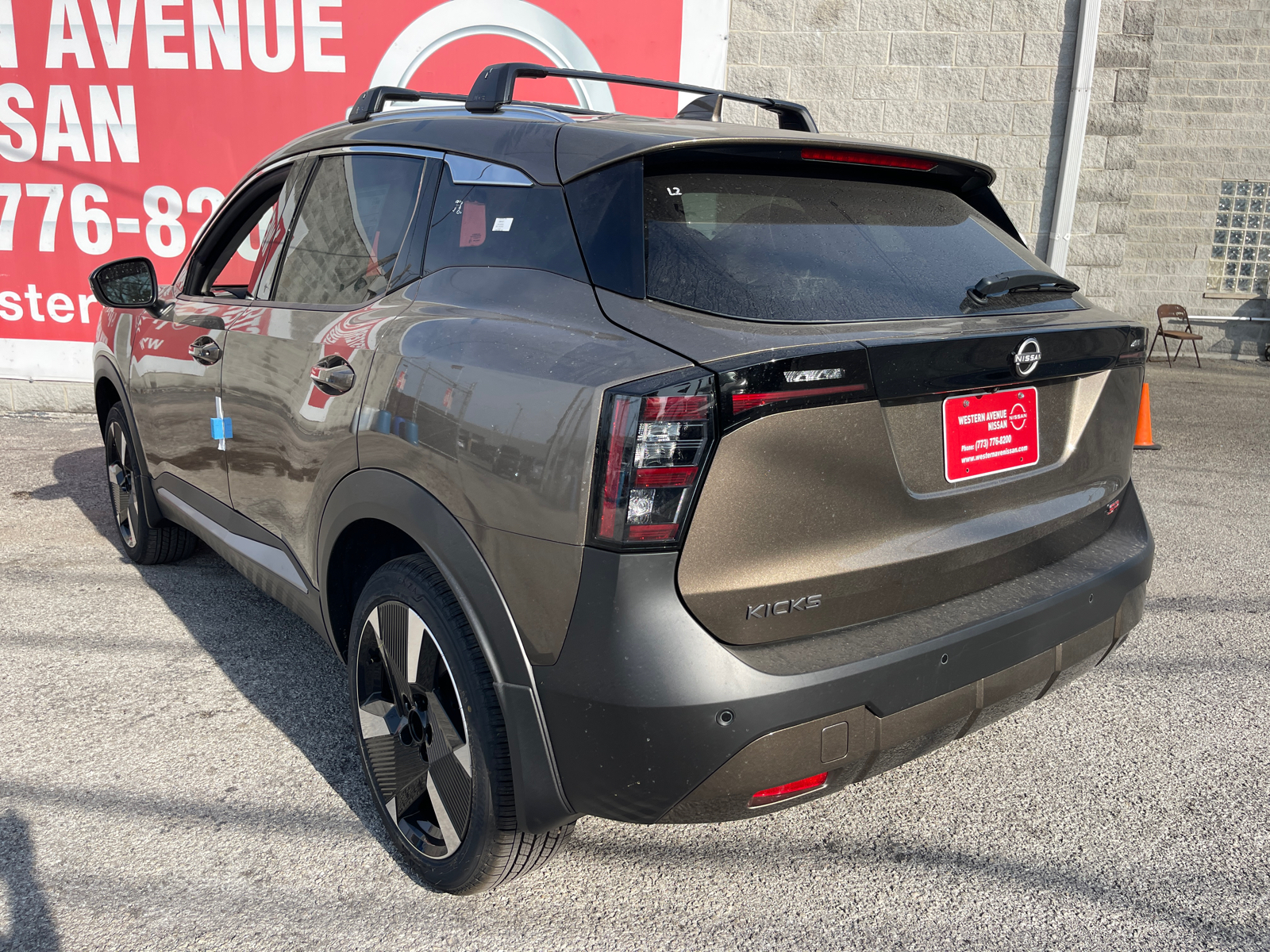 2025 Nissan Kicks SR 26