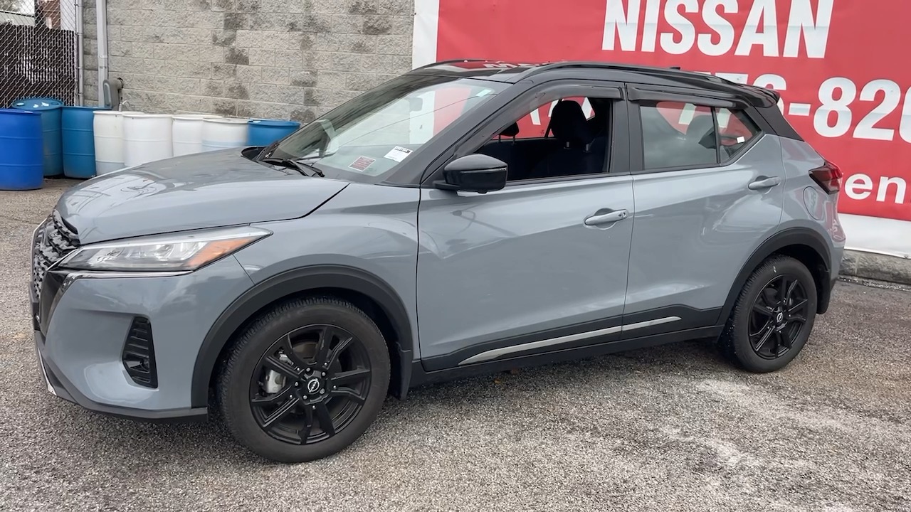 2023 Nissan Kicks SR 27