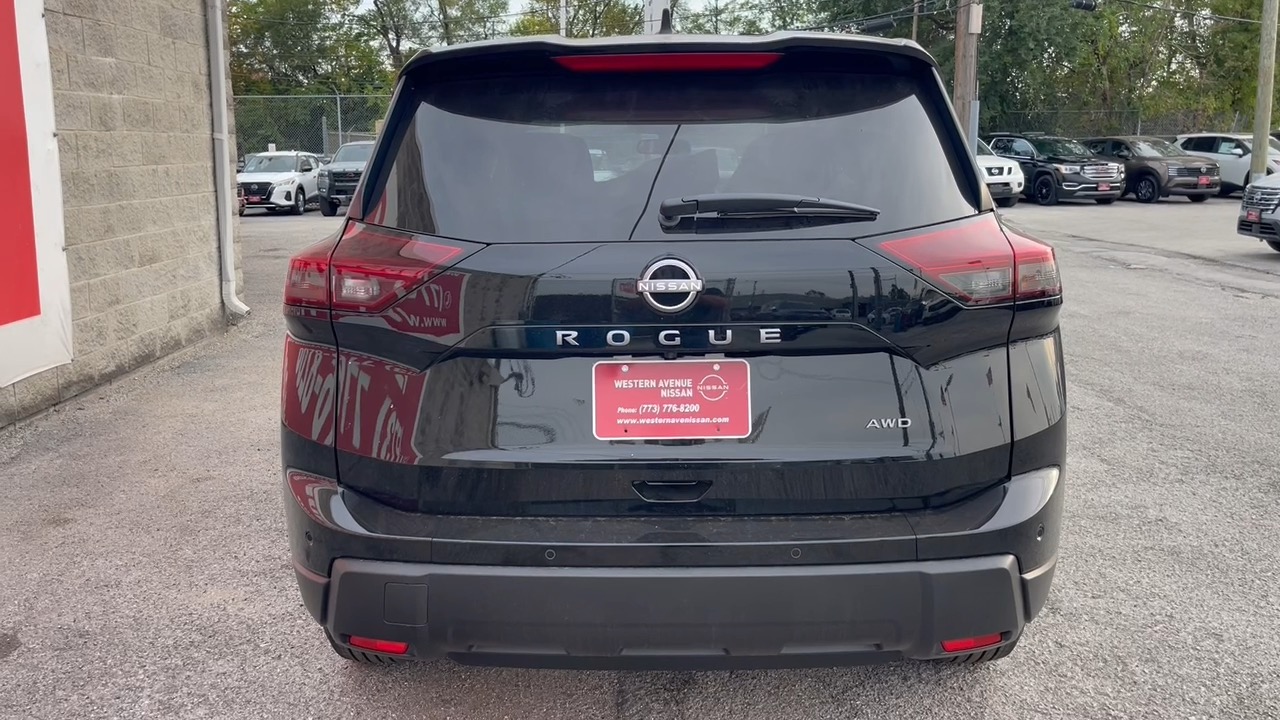 2025 Nissan Rogue S 22