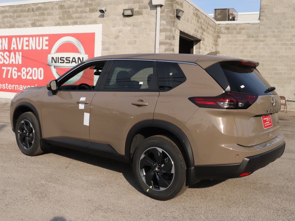 2025 Nissan Rogue SV 4