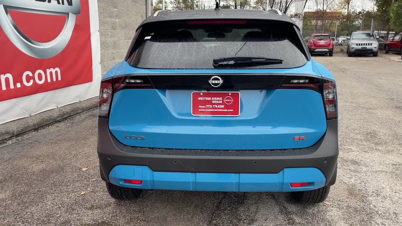 2025 Nissan Kicks SR 23