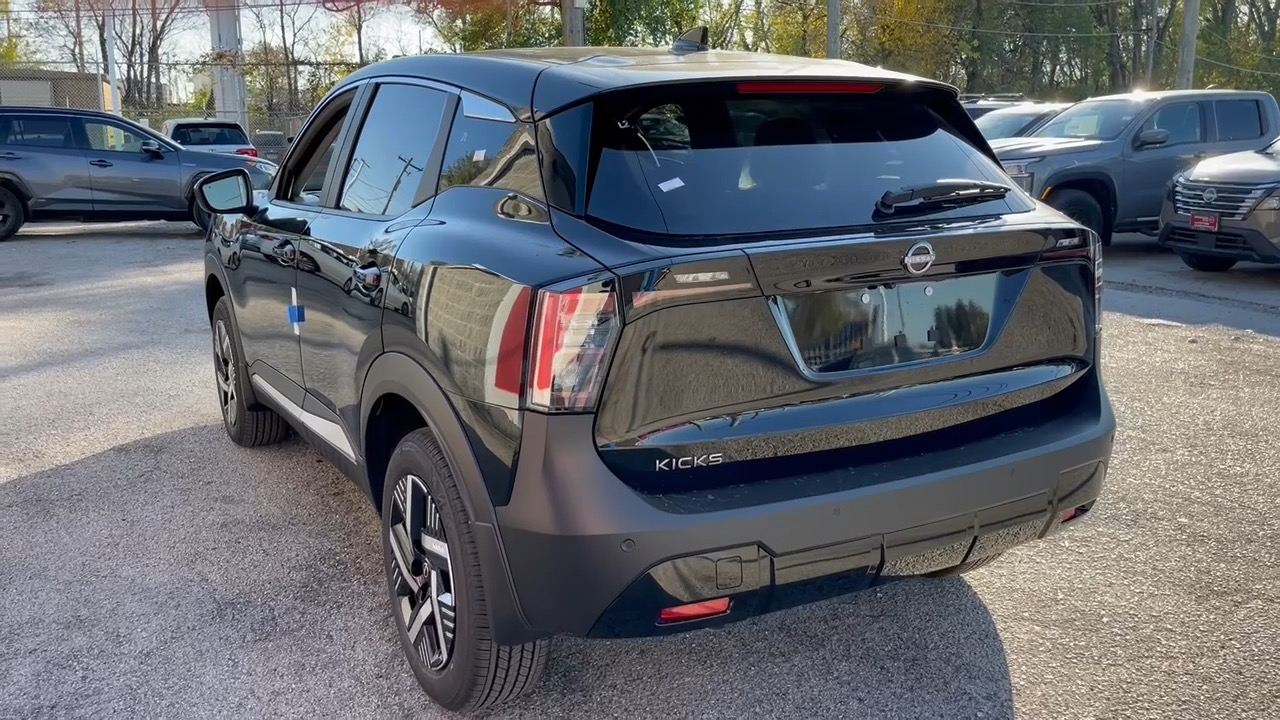 2025 Nissan Kicks SV 5