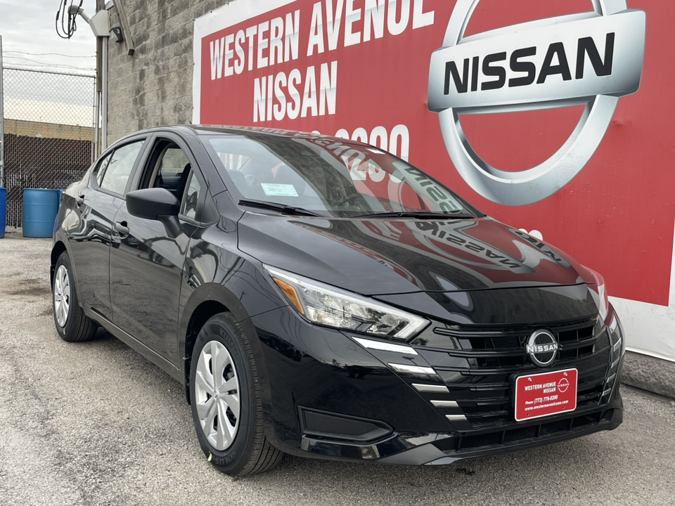 2025 Nissan Versa 1.6 S 1