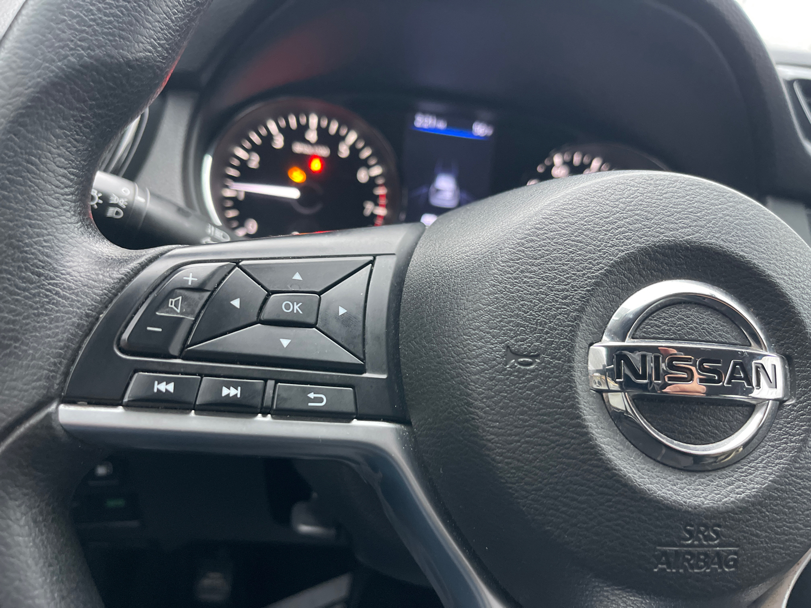 2019 Nissan Rogue  12